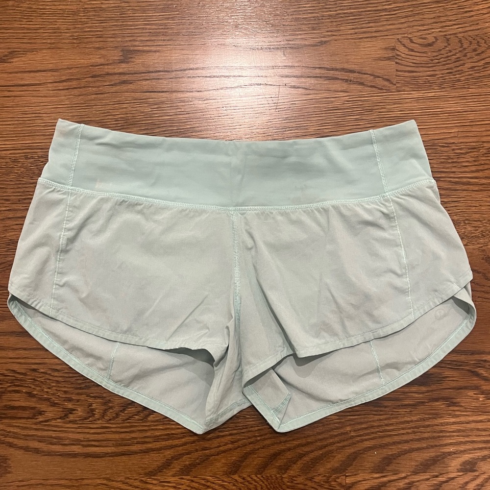 lululemon shorts size 6